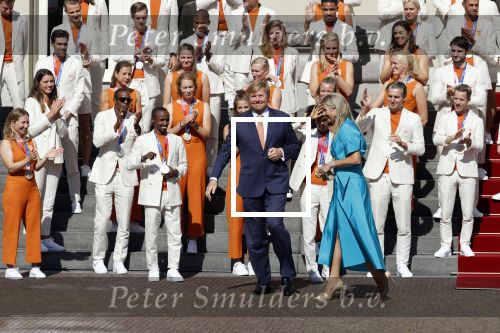 Den Haag 10 augustus 2021
Koning Willem Alexander en Koningin Maxima ontvangen op paleis noordeinde alle medaillewinnaars van de Olympische spelen in Tokyo. oa Sifan Hassan Harrie Lavreysen  Kiran Badloe Annemiek v d Vleuten Niek Kimmann Shanne Braspennincx Abdi Nageeye Jeffrey Hoogland Gabriella Schloesser Steve Wijler Arno Kamminga Sharon v Rouwendaal Tom Dumoulin Anouk Vetter Femke Bol Nouchka Fontijn Merel Smulders Sanne v Dijke Maikel v d Vleuten Kirsten Wild Annemiek Bekkering Annette Duetz Emma Oosterwegel Marit Bouwmeester Anna v d Breggen Roy v d Berg , heren 4 roeien , dames 2 roeien, heren 4x 400m  en het nederlands dames hockeyteam .Ook chef de Mission Pieter v d Hoogenband is er natuurlijk bij .