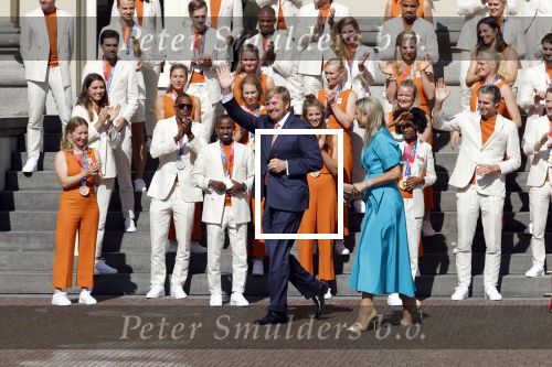 Den Haag 10 augustus 2021
Koning Willem Alexander en Koningin Maxima ontvangen op paleis noordeinde alle medaillewinnaars van de Olympische spelen in Tokyo. oa Sifan Hassan Harrie Lavreysen  Kiran Badloe Annemiek v d Vleuten Niek Kimmann Shanne Braspennincx Abdi Nageeye Jeffrey Hoogland Gabriella Schloesser Steve Wijler Arno Kamminga Sharon v Rouwendaal Tom Dumoulin Anouk Vetter Femke Bol Nouchka Fontijn Merel Smulders Sanne v Dijke Maikel v d Vleuten Kirsten Wild Annemiek Bekkering Annette Duetz Emma Oosterwegel Marit Bouwmeester Anna v d Breggen Roy v d Berg , heren 4 roeien , dames 2 roeien, heren 4x 400m  en het nederlands dames hockeyteam .Ook chef de Mission Pieter v d Hoogenband is er natuurlijk bij .