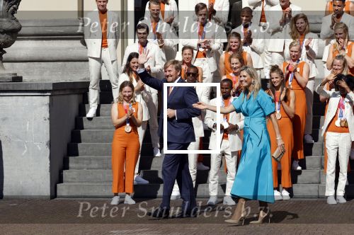 Den Haag 10 augustus 2021
Koning Willem Alexander en Koningin Maxima ontvangen op paleis noordeinde alle medaillewinnaars van de Olympische spelen in Tokyo. oa Sifan Hassan Harrie Lavreysen  Kiran Badloe Annemiek v d Vleuten Niek Kimmann Shanne Braspennincx Abdi Nageeye Jeffrey Hoogland Gabriella Schloesser Steve Wijler Arno Kamminga Sharon v Rouwendaal Tom Dumoulin Anouk Vetter Femke Bol Nouchka Fontijn Merel Smulders Sanne v Dijke Maikel v d Vleuten Kirsten Wild Annemiek Bekkering Annette Duetz Emma Oosterwegel Marit Bouwmeester Anna v d Breggen Roy v d Berg , heren 4 roeien , dames 2 roeien, heren 4x 400m  en het nederlands dames hockeyteam .Ook chef de Mission Pieter v d Hoogenband is er natuurlijk bij .