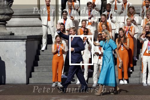 Den Haag 10 augustus 2021
Koning Willem Alexander en Koningin Maxima ontvangen op paleis noordeinde alle medaillewinnaars van de Olympische spelen in Tokyo. oa Sifan Hassan Harrie Lavreysen  Kiran Badloe Annemiek v d Vleuten Niek Kimmann Shanne Braspennincx Abdi Nageeye Jeffrey Hoogland Gabriella Schloesser Steve Wijler Arno Kamminga Sharon v Rouwendaal Tom Dumoulin Anouk Vetter Femke Bol Nouchka Fontijn Merel Smulders Sanne v Dijke Maikel v d Vleuten Kirsten Wild Annemiek Bekkering Annette Duetz Emma Oosterwegel Marit Bouwmeester Anna v d Breggen Roy v d Berg , heren 4 roeien , dames 2 roeien, heren 4x 400m  en het nederlands dames hockeyteam .Ook chef de Mission Pieter v d Hoogenband is er natuurlijk bij .