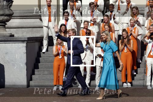 Den Haag 10 augustus 2021
Koning Willem Alexander en Koningin Maxima ontvangen op paleis noordeinde alle medaillewinnaars van de Olympische spelen in Tokyo. oa Sifan Hassan Harrie Lavreysen  Kiran Badloe Annemiek v d Vleuten Niek Kimmann Shanne Braspennincx Abdi Nageeye Jeffrey Hoogland Gabriella Schloesser Steve Wijler Arno Kamminga Sharon v Rouwendaal Tom Dumoulin Anouk Vetter Femke Bol Nouchka Fontijn Merel Smulders Sanne v Dijke Maikel v d Vleuten Kirsten Wild Annemiek Bekkering Annette Duetz Emma Oosterwegel Marit Bouwmeester Anna v d Breggen Roy v d Berg , heren 4 roeien , dames 2 roeien, heren 4x 400m  en het nederlands dames hockeyteam .Ook chef de Mission Pieter v d Hoogenband is er natuurlijk bij .