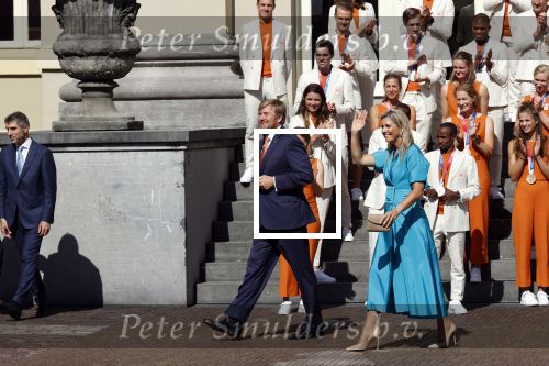 Den Haag 10 augustus 2021
Koning Willem Alexander en Koningin Maxima ontvangen op paleis noordeinde alle medaillewinnaars van de Olympische spelen in Tokyo. oa Sifan Hassan Harrie Lavreysen  Kiran Badloe Annemiek v d Vleuten Niek Kimmann Shanne Braspennincx Abdi Nageeye Jeffrey Hoogland Gabriella Schloesser Steve Wijler Arno Kamminga Sharon v Rouwendaal Tom Dumoulin Anouk Vetter Femke Bol Nouchka Fontijn Merel Smulders Sanne v Dijke Maikel v d Vleuten Kirsten Wild Annemiek Bekkering Annette Duetz Emma Oosterwegel Marit Bouwmeester Anna v d Breggen Roy v d Berg , heren 4 roeien , dames 2 roeien, heren 4x 400m  en het nederlands dames hockeyteam .Ook chef de Mission Pieter v d Hoogenband is er natuurlijk bij .