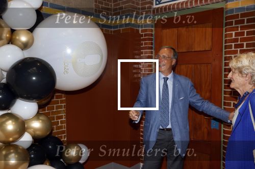 Amsterdam 25 augustus 2021
Expositie met Prinses Eloise in de Beurs v Berlage. Het is een event van Magnum ijs. Laurens Jan Brinkhorst en zijn vrouw Jantien Brinkhorst