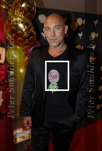Utrecht 17 augustus 2021
Premiere Niks vreemds aan in Pathe Leidse Rijn. Loek Peters met zijn vrouw