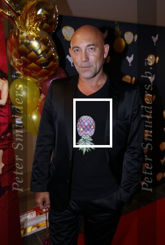 Utrecht 17 augustus 2021
Premiere Niks vreemds aan in Pathe Leidse Rijn. Loek Peters met zijn vrouw