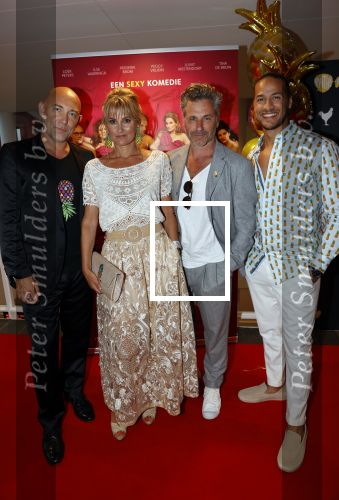 Utrecht 17 augustus 2021
Premiere Niks vreemds aan in Pathe Leidse Rijn.
cast met Loek Peters Peggy Vrijens Frederik Brom en Juvat Westendorp