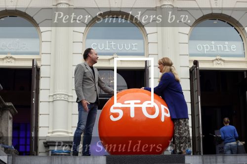 Amsterdam 2 september 2021
Aftrap van Stoptober bij Vondel CS.
Aanwezig Patricia PaaY Hans Klok Bill v Dijk  Louisa en Rowan en Patrick Martens . Marco de Koning