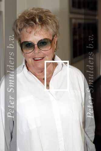 Amsterdam 26 augustus 2021
Presentatie magazine van het DeLaMar theater . Joop v d Ende geeft toespraak . Simone Kleinsma kreeg het eerste exemplaar. Marianne v Wijnkoop