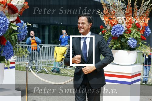 Den Haag 10 augustus 2021
De olympische sporters die een medaille hebben gewonnen op de olympische spelen van Tokyo worden geeerd door oa Mark Rutte en Minister Stef Blok. De huldiging vint plaats in het sportcentrum in het zuiderpark.
Aanwezig oa  Sifan Hassan Harrie Lavreysen  Kiran Badloe Annemiek v d Vleuten Niek Kimmann Shanne Braspennincx Abdi Nageeye Jeffrey Hoogland Gabriella Schloesser Steve Wijler Arno Kamminga Sharon v Rouwendaal Tom Dumoulin Anouk Vetter Femke Bol Nouchka Fontijn Merel Smulders Sanne v Dijke Maikel v d Vleuten Kirsten Wild Annemiek Bekkering Annette Duetz Emma Oosterwegel Marit Bouwmeester Anna v d Breggen Roy v d Berg , heren 4 roeien , dames 2 roeien, heren 4x 400m  en het nederlands dames hockeyteam .Ook chef de Mission Pieter v d Hoogenband is er natuurlijk bij .