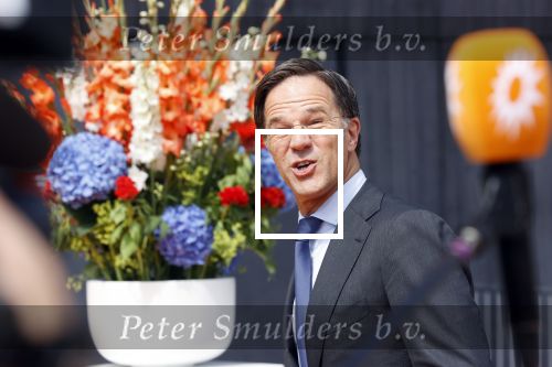 Den Haag 10 augustus 2021
De olympische sporters die een medaille hebben gewonnen op de olympische spelen van Tokyo worden geeerd door oa Mark Rutte en Minister Stef Blok. De huldiging vint plaats in het sportcentrum in het zuiderpark.
Aanwezig oa  Sifan Hassan Harrie Lavreysen  Kiran Badloe Annemiek v d Vleuten Niek Kimmann Shanne Braspennincx Abdi Nageeye Jeffrey Hoogland Gabriella Schloesser Steve Wijler Arno Kamminga Sharon v Rouwendaal Tom Dumoulin Anouk Vetter Femke Bol Nouchka Fontijn Merel Smulders Sanne v Dijke Maikel v d Vleuten Kirsten Wild Annemiek Bekkering Annette Duetz Emma Oosterwegel Marit Bouwmeester Anna v d Breggen Roy v d Berg , heren 4 roeien , dames 2 roeien, heren 4x 400m  en het nederlands dames hockeyteam .Ook chef de Mission Pieter v d Hoogenband is er natuurlijk bij .