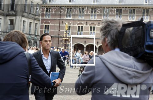 Den Haag 31 augustus 2021
Mark Rutte , Wopke Hoekstra Lillianne Ploumen Jesse Klaver Sigrid Kaag Gert Jan Segers en Rob Jetten op gesprek bij Mariette Hamer ivm vormen van nieuwe regering op het binnenhof.