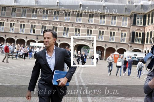 Den Haag 31 augustus 2021
Mark Rutte , Wopke Hoekstra Lillianne Ploumen Jesse Klaver Sigrid Kaag Gert Jan Segers en Rob Jetten op gesprek bij Mariette Hamer ivm vormen van nieuwe regering op het binnenhof.