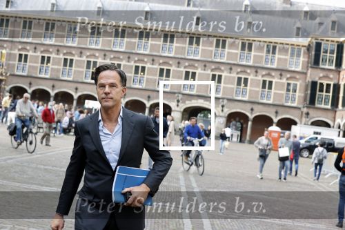Den Haag 31 augustus 2021
Mark Rutte , Wopke Hoekstra Lillianne Ploumen Jesse Klaver Sigrid Kaag Gert Jan Segers en Rob Jetten op gesprek bij Mariette Hamer ivm vormen van nieuwe regering op het binnenhof.