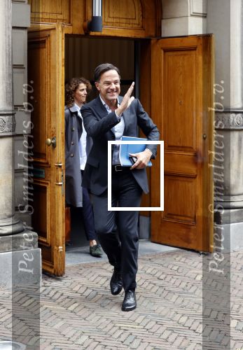 Den Haag 31 augustus 2021
Mark Rutte , Wopke Hoekstra Lillianne Ploumen Jesse Klaver Sigrid Kaag Gert Jan Segers en Rob Jetten op gesprek bij Mariette Hamer ivm vormen van nieuwe regering op het binnenhof.