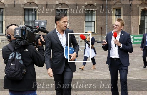 Den Haag 31 augustus 2021
Mark Rutte , Wopke Hoekstra Lillianne Ploumen Jesse Klaver Sigrid Kaag Gert Jan Segers en Rob Jetten op gesprek bij Mariette Hamer ivm vormen van nieuwe regering op het binnenhof. Mark en Jair Ferwerda