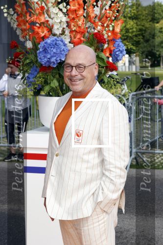 Den Haag 10 augustus 2021
De olympische sporters die een medaille hebben gewonnen op de olympische spelen van Tokyo worden geeerd door oa Mark Rutte en Minister Stef Blok. De huldiging vint plaats in het sportcentrum in het zuiderpark.
Aanwezig oa  Sifan Hassan Harrie Lavreysen  Kiran Badloe Annemiek v d Vleuten Niek Kimmann Shanne Braspennincx Abdi Nageeye Jeffrey Hoogland Gabriella Schloesser Steve Wijler Arno Kamminga Sharon v Rouwendaal Tom Dumoulin Anouk Vetter Femke Bol Nouchka Fontijn Merel Smulders Sanne v Dijke Maikel v d Vleuten Kirsten Wild Annemiek Bekkering Annette Duetz Emma Oosterwegel Marit Bouwmeester Anna v d Breggen Roy v d Berg , heren 4 roeien , dames 2 roeien, heren 4x 400m  en het nederlands dames hockeyteam .Ook chef de Mission Pieter v d Hoogenband is er natuurlijk bij . Maurits Hendriks