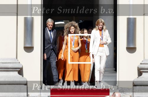Den Haag 10 augustus 2021
Koning Willem Alexander en Koningin Maxima ontvangen op paleis noordeinde alle medaillewinnaars van de Olympische spelen in Tokyo. oa Sifan Hassan Harrie Lavreysen  Kiran Badloe Annemiek v d Vleuten Niek Kimmann Shanne Braspennincx Abdi Nageeye Jeffrey Hoogland Gabriella Schloesser Steve Wijler Arno Kamminga Sharon v Rouwendaal Tom Dumoulin Anouk Vetter Femke Bol Nouchka Fontijn Merel Smulders Sanne v Dijke Maikel v d Vleuten Kirsten Wild Annemiek Bekkering Annette Duetz Emma Oosterwegel Marit Bouwmeester Anna v d Breggen Roy v d Berg , heren 4 roeien , dames 2 roeien, heren 4x 400m  en het nederlands dames hockeyteam .Ook chef de Mission Pieter v d Hoogenband is er natuurlijk bij .