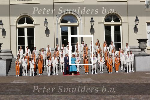 Den Haag 10 augustus 2021
Koning Willem Alexander en Koningin Maxima ontvangen op paleis noordeinde alle medaillewinnaars van de Olympische spelen in Tokyo. oa Sifan Hassan Harrie Lavreysen  Kiran Badloe Annemiek v d Vleuten Niek Kimmann Shanne Braspennincx Abdi Nageeye Jeffrey Hoogland Gabriella Schloesser Steve Wijler Arno Kamminga Sharon v Rouwendaal Tom Dumoulin Anouk Vetter Femke Bol Nouchka Fontijn Merel Smulders Sanne v Dijke Maikel v d Vleuten Kirsten Wild Annemiek Bekkering Annette Duetz Emma Oosterwegel Marit Bouwmeester Anna v d Breggen Roy v d Berg , heren 4 roeien , dames 2 roeien, heren 4x 400m  en het nederlands dames hockeyteam .Ook chef de Mission Pieter v d Hoogenband is er natuurlijk bij .