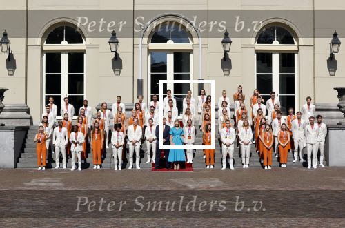 Den Haag 10 augustus 2021
Koning Willem Alexander en Koningin Maxima ontvangen op paleis noordeinde alle medaillewinnaars van de Olympische spelen in Tokyo. oa Sifan Hassan Harrie Lavreysen  Kiran Badloe Annemiek v d Vleuten Niek Kimmann Shanne Braspennincx Abdi Nageeye Jeffrey Hoogland Gabriella Schloesser Steve Wijler Arno Kamminga Sharon v Rouwendaal Tom Dumoulin Anouk Vetter Femke Bol Nouchka Fontijn Merel Smulders Sanne v Dijke Maikel v d Vleuten Kirsten Wild Annemiek Bekkering Annette Duetz Emma Oosterwegel Marit Bouwmeester Anna v d Breggen Roy v d Berg , heren 4 roeien , dames 2 roeien, heren 4x 400m  en het nederlands dames hockeyteam .Ook chef de Mission Pieter v d Hoogenband is er natuurlijk bij .