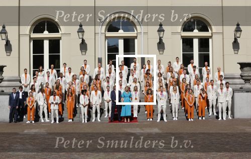 Den Haag 10 augustus 2021
Koning Willem Alexander en Koningin Maxima ontvangen op paleis noordeinde alle medaillewinnaars van de Olympische spelen in Tokyo. oa Sifan Hassan Harrie Lavreysen  Kiran Badloe Annemiek v d Vleuten Niek Kimmann Shanne Braspennincx Abdi Nageeye Jeffrey Hoogland Gabriella Schloesser Steve Wijler Arno Kamminga Sharon v Rouwendaal Tom Dumoulin Anouk Vetter Femke Bol Nouchka Fontijn Merel Smulders Sanne v Dijke Maikel v d Vleuten Kirsten Wild Annemiek Bekkering Annette Duetz Emma Oosterwegel Marit Bouwmeester Anna v d Breggen Roy v d Berg , heren 4 roeien , dames 2 roeien, heren 4x 400m  en het nederlands dames hockeyteam .Ook chef de Mission Pieter v d Hoogenband is er natuurlijk bij .