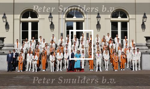 Den Haag 10 augustus 2021
Koning Willem Alexander en Koningin Maxima ontvangen op paleis noordeinde alle medaillewinnaars van de Olympische spelen in Tokyo. oa Sifan Hassan Harrie Lavreysen  Kiran Badloe Annemiek v d Vleuten Niek Kimmann Shanne Braspennincx Abdi Nageeye Jeffrey Hoogland Gabriella Schloesser Steve Wijler Arno Kamminga Sharon v Rouwendaal Tom Dumoulin Anouk Vetter Femke Bol Nouchka Fontijn Merel Smulders Sanne v Dijke Maikel v d Vleuten Kirsten Wild Annemiek Bekkering Annette Duetz Emma Oosterwegel Marit Bouwmeester Anna v d Breggen Roy v d Berg , heren 4 roeien , dames 2 roeien, heren 4x 400m  en het nederlands dames hockeyteam .Ook chef de Mission Pieter v d Hoogenband is er natuurlijk bij .
