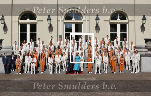 Den Haag 10 augustus 2021
Koning Willem Alexander en Koningin Maxima ontvangen op paleis noordeinde alle medaillewinnaars van de Olympische spelen in Tokyo. oa Sifan Hassan Harrie Lavreysen  Kiran Badloe Annemiek v d Vleuten Niek Kimmann Shanne Braspennincx Abdi Nageeye Jeffrey Hoogland Gabriella Schloesser Steve Wijler Arno Kamminga Sharon v Rouwendaal Tom Dumoulin Anouk Vetter Femke Bol Nouchka Fontijn Merel Smulders Sanne v Dijke Maikel v d Vleuten Kirsten Wild Annemiek Bekkering Annette Duetz Emma Oosterwegel Marit Bouwmeester Anna v d Breggen Roy v d Berg , heren 4 roeien , dames 2 roeien, heren 4x 400m  en het nederlands dames hockeyteam .Ook chef de Mission Pieter v d Hoogenband is er natuurlijk bij .