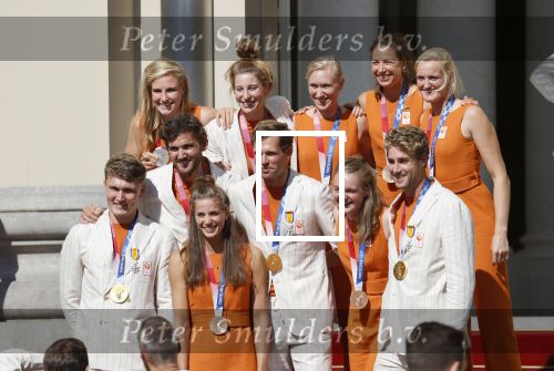Den Haag 10 augustus 2021
Koning Willem Alexander en Koningin Maxima ontvangen op paleis noordeinde alle medaillewinnaars van de Olympische spelen in Tokyo. oa Sifan Hassan Harrie Lavreysen  Kiran Badloe Annemiek v d Vleuten Niek Kimmann Shanne Braspennincx Abdi Nageeye Jeffrey Hoogland Gabriella Schloesser Steve Wijler Arno Kamminga Sharon v Rouwendaal Tom Dumoulin Anouk Vetter Femke Bol Nouchka Fontijn Merel Smulders Sanne v Dijke Maikel v d Vleuten Kirsten Wild Annemiek Bekkering Annette Duetz Emma Oosterwegel Marit Bouwmeester Anna v d Breggen Roy v d Berg , heren 4 roeien , dames 2 roeien, heren 4x 400m  en het nederlands dames hockeyteam .Ook chef de Mission Pieter v d Hoogenband is er natuurlijk bij .
