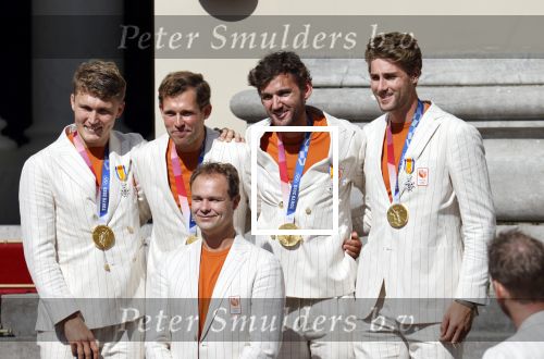Den Haag 10 augustus 2021
Koning Willem Alexander en Koningin Maxima ontvangen op paleis noordeinde alle medaillewinnaars van de Olympische spelen in Tokyo. oa Sifan Hassan Harrie Lavreysen  Kiran Badloe Annemiek v d Vleuten Niek Kimmann Shanne Braspennincx Abdi Nageeye Jeffrey Hoogland Gabriella Schloesser Steve Wijler Arno Kamminga Sharon v Rouwendaal Tom Dumoulin Anouk Vetter Femke Bol Nouchka Fontijn Merel Smulders Sanne v Dijke Maikel v d Vleuten Kirsten Wild Annemiek Bekkering Annette Duetz Emma Oosterwegel Marit Bouwmeester Anna v d Breggen Roy v d Berg , heren 4 roeien , dames 2 roeien, heren 4x 400m  en het nederlands dames hockeyteam .Ook chef de Mission Pieter v d Hoogenband is er natuurlijk bij .