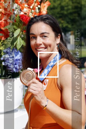 Den Haag 10 augustus 2021
De olympische sporters die een medaille hebben gewonnen op de olympische spelen van Tokyo worden geeerd door oa Mark Rutte en Minister Stef Blok. De huldiging vint plaats in het sportcentrum in het zuiderpark.
Aanwezig oa  Sifan Hassan Harrie Lavreysen  Kiran Badloe Annemiek v d Vleuten Niek Kimmann Shanne Braspennincx Abdi Nageeye Jeffrey Hoogland Gabriella Schloesser Steve Wijler Arno Kamminga Sharon v Rouwendaal Tom Dumoulin Anouk Vetter Femke Bol Nouchka Fontijn Merel Smulders Sanne v Dijke Maikel v d Vleuten Kirsten Wild Annemiek Bekkering Annette Duetz Emma Oosterwegel Marit Bouwmeester Anna v d Breggen Roy v d Berg , heren 4 roeien , dames 2 roeien, heren 4x 400m  en het nederlands dames hockeyteam .Ook chef de Mission Pieter v d Hoogenband is er natuurlijk bij .