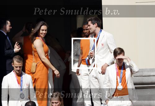 Den Haag 10 augustus 2021
Koning Willem Alexander en Koningin Maxima ontvangen op paleis noordeinde alle medaillewinnaars van de Olympische spelen in Tokyo. oa Sifan Hassan Harrie Lavreysen  Kiran Badloe Annemiek v d Vleuten Niek Kimmann Shanne Braspennincx Abdi Nageeye Jeffrey Hoogland Gabriella Schloesser Steve Wijler Arno Kamminga Sharon v Rouwendaal Tom Dumoulin Anouk Vetter Femke Bol Nouchka Fontijn Merel Smulders Sanne v Dijke Maikel v d Vleuten Kirsten Wild Annemiek Bekkering Annette Duetz Emma Oosterwegel Marit Bouwmeester Anna v d Breggen Roy v d Berg , heren 4 roeien , dames 2 roeien, heren 4x 400m  en het nederlands dames hockeyteam .Ook chef de Mission Pieter v d Hoogenband is er natuurlijk bij .