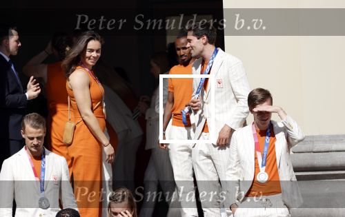Den Haag 10 augustus 2021
Koning Willem Alexander en Koningin Maxima ontvangen op paleis noordeinde alle medaillewinnaars van de Olympische spelen in Tokyo. oa Sifan Hassan Harrie Lavreysen  Kiran Badloe Annemiek v d Vleuten Niek Kimmann Shanne Braspennincx Abdi Nageeye Jeffrey Hoogland Gabriella Schloesser Steve Wijler Arno Kamminga Sharon v Rouwendaal Tom Dumoulin Anouk Vetter Femke Bol Nouchka Fontijn Merel Smulders Sanne v Dijke Maikel v d Vleuten Kirsten Wild Annemiek Bekkering Annette Duetz Emma Oosterwegel Marit Bouwmeester Anna v d Breggen Roy v d Berg , heren 4 roeien , dames 2 roeien, heren 4x 400m  en het nederlands dames hockeyteam .Ook chef de Mission Pieter v d Hoogenband is er natuurlijk bij .