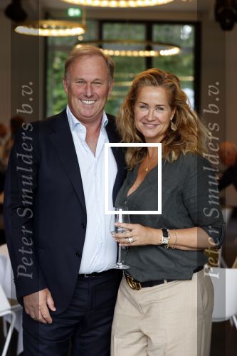 Leersum 26 augustus 2021
Expositie Paulien Huizinga bij Parc Broekhuizen . paulien met vriend/partner Ronald Goes