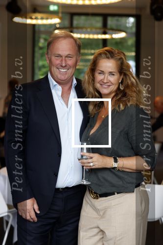 Leersum 26 augustus 2021
Expositie Paulien Huizinga bij Parc Broekhuizen . paulien met vriend/partner Ronald Goes