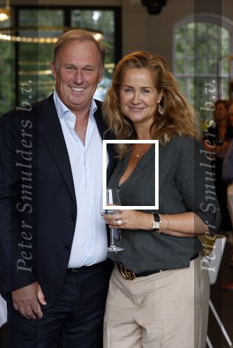 Leersum 26 augustus 2021
Expositie Paulien Huizinga bij Parc Broekhuizen . paulien met vriend/partner Ronald Goes