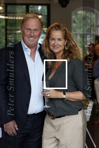 Leersum 26 augustus 2021
Expositie Paulien Huizinga bij Parc Broekhuizen . paulien met vriend/partner Ronald Goes