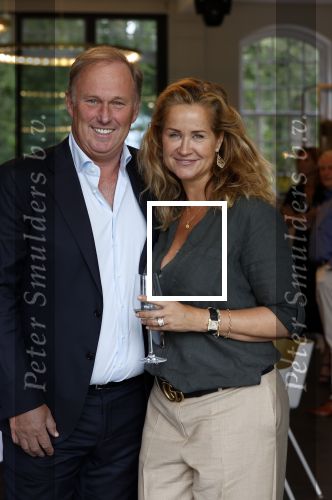 Leersum 26 augustus 2021
Expositie Paulien Huizinga bij Parc Broekhuizen . paulien met vriend/partner Ronald Goes