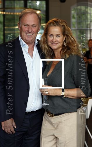 Leersum 26 augustus 2021
Expositie Paulien Huizinga bij Parc Broekhuizen . paulien met vriend/partner Ronald Goes