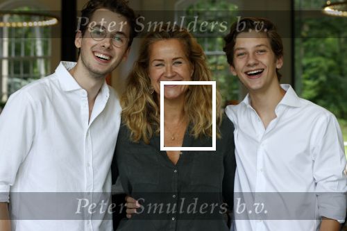 Leersum 26 augustus 2021
Expositie Paulien Huizinga bij Parc Broekhuizen . paulien met haar zoons Paul en Pieter