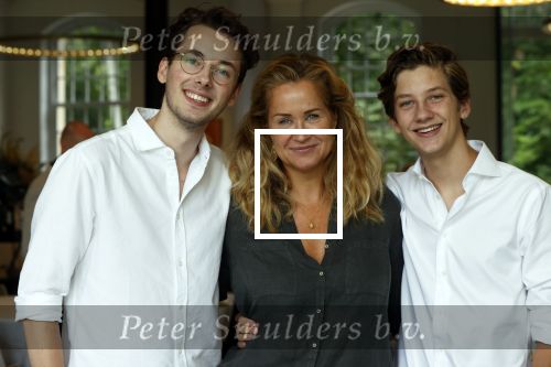Leersum 26 augustus 2021
Expositie Paulien Huizinga bij Parc Broekhuizen . paulien met haar zoons Paul en Pieter