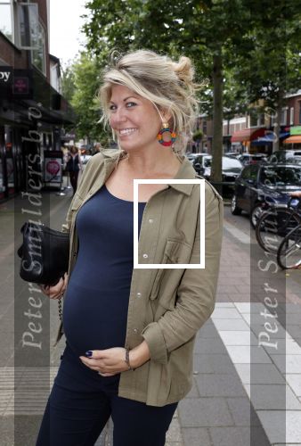 Hilversum 31 augustus 2021
Presentatie kledinglijn Lonneke Nooteboom in samenwerking met Shoeby. Pauline Wingelaar zwanger van haar derde kindje