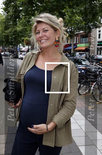 Hilversum 31 augustus 2021
Presentatie kledinglijn Lonneke Nooteboom in samenwerking met Shoeby. Pauline Wingelaar zwanger van haar derde kindje