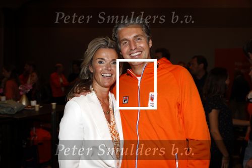 Schiphol 9 augustus 2021
Pieter v d Hoogenband met zijn vrouw Marie Jose bij aankomst op schiphol.