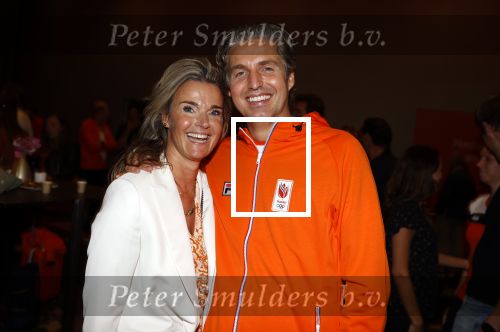 Schiphol 9 augustus 2021
Pieter v d Hoogenband met zijn vrouw Marie Jose bij aankomst op schiphol.