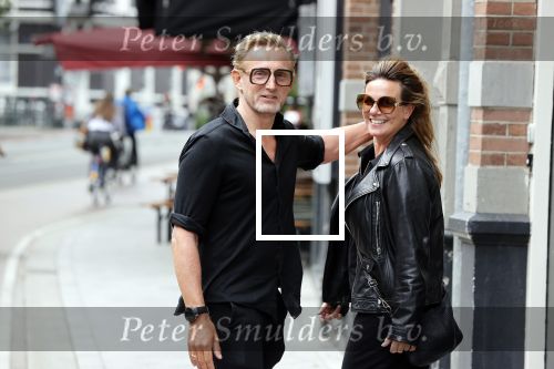 Amsterdam 26 augustus 2021
Prins Bernhard en Prinses Annette  op straat in het centrum van Amsterdam.