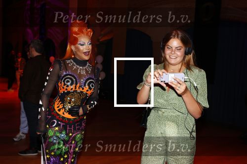 Amsterdam 25 augustus 2021
Expositie met Prinses Eloise in de Beurs v Berlage. Het is een event van Magnum ijs. Eloise met Envy Peru