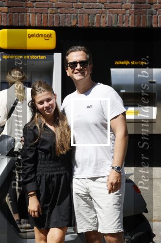 Amsterdam 15 augustus 2021 
Quincy Schellevis met zijn dochter Bobby en hun Biro