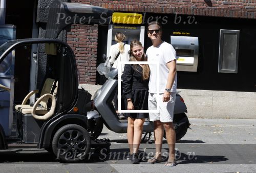 Amsterdam 15 augustus 2021 
Quincy Schellevis met zijn dochter Bobby en hun Biro