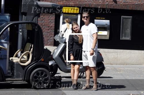Amsterdam 15 augustus 2021 
Quincy Schellevis met zijn dochter Bobby en hun Biro