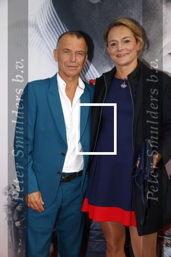 Amsterdam 30 augustus 2021
Premiere de veroordeling in Tuschinski. Raymond Thiry met partner