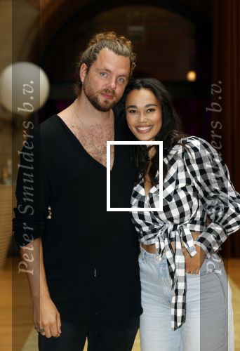 Amsterdam 25 augustus 2021
Expositie met Prinses Eloise in de Beurs v Berlage. Het is een event van Magnum ijs. Romy Monteiro met vriend Jasper Suyk